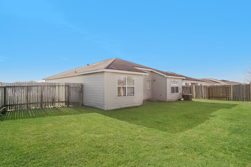 1,875/Mo, 7215 Shining Mist Ln Richmond, TX 77469 Rear View
