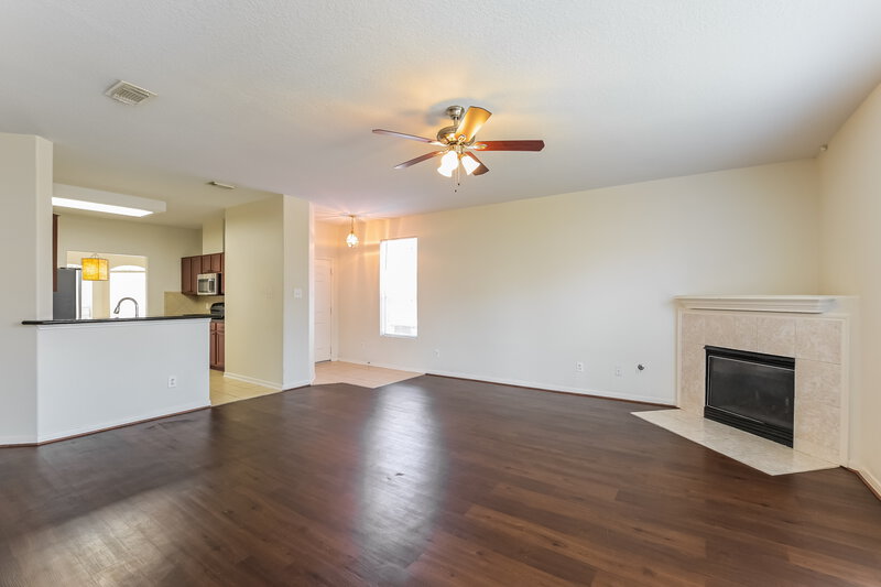 2,220/Mo, 12226 Carriage Oak Cir Humble, TX 77346 Living Room View 2