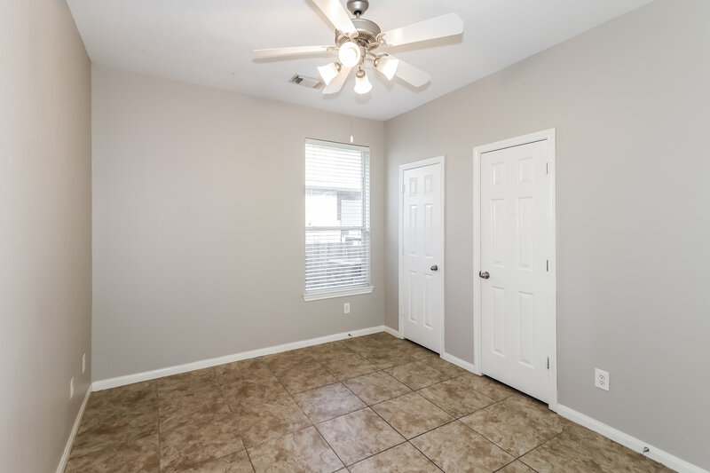2,515/Mo, 805 Hallmark Oak St Seabrook, TX 77586 Bedroom View 3