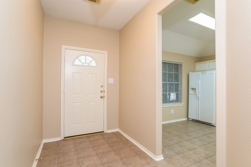 1,710/Mo, 18503 Atasca Woods Way Humble, TX 77346 Foyer View