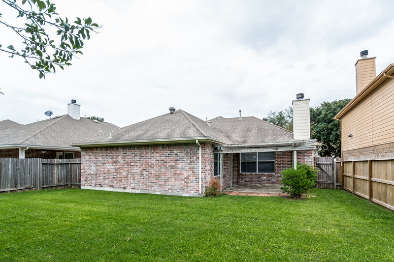 1,710/Mo, 18503 Atasca Woods Way Humble, TX 77346 Rear View
