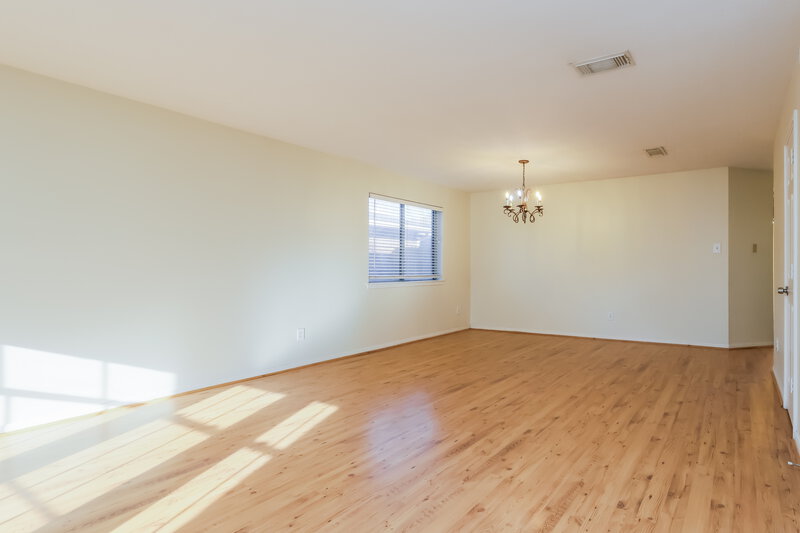 1,925/Mo, 2715 Fox View Cir Spring, TX 77386 Living Room View