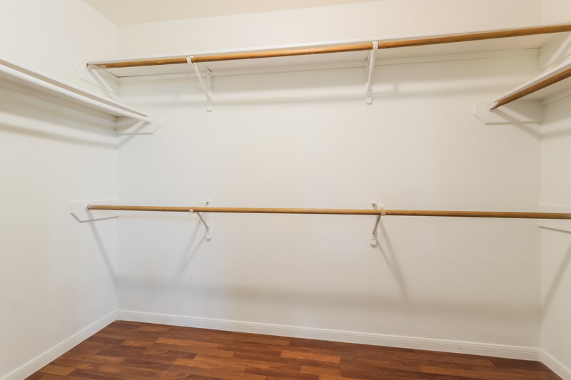 1,925/Mo, 2715 Fox View Cir Spring, TX 77386 Walk In Closet View