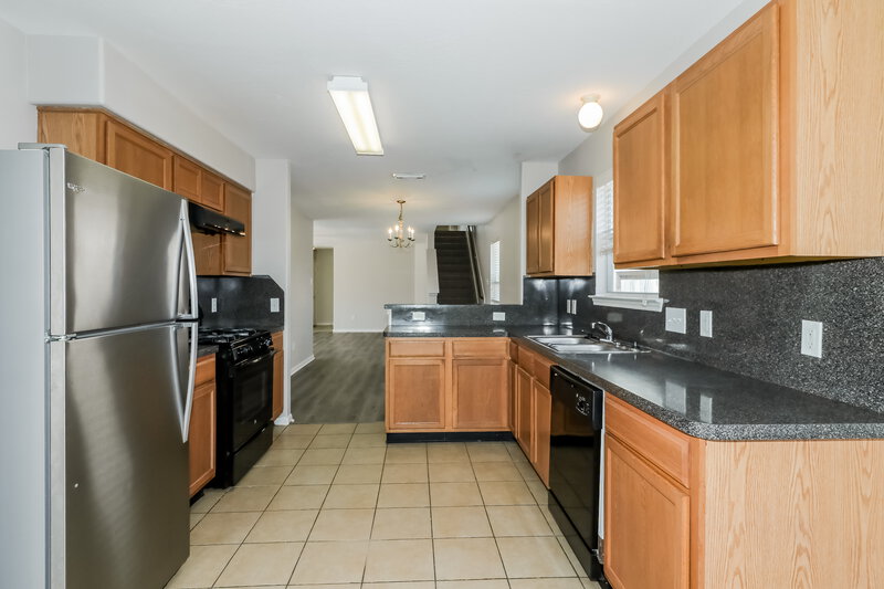 1,985/Mo, 14227 Noahs Landing Ln Houston, TX 77047 Kitchen View 2