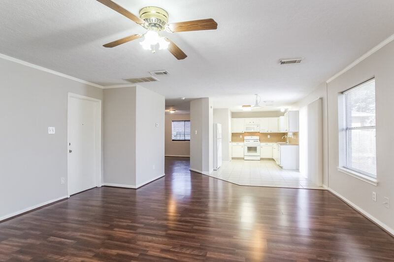 2,920/Mo, 12614 Pine Bush Dr Houston, TX 77070 Dining Room View 2