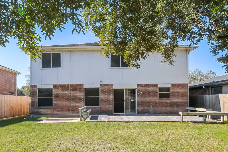 2,920/Mo, 12614 Pine Bush Dr Houston, TX 77070 Rear View