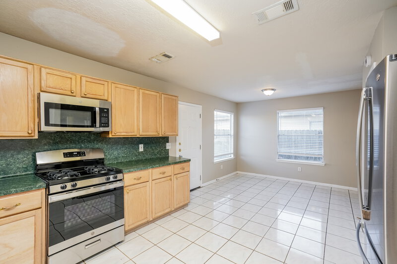 1,995/Mo, 17618 Coventry Oaks Dr Houston, TX 77084 Kitchen View 2