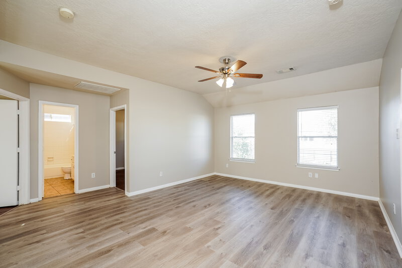 1,995/Mo, 17618 Coventry Oaks Dr Houston, TX 77084 Main Bedroom View