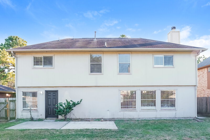 1,995/Mo, 17618 Coventry Oaks Dr Houston, TX 77084 Rear View