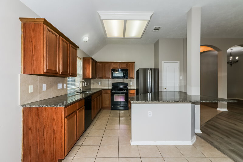 2,325/Mo, 3951 Eastland Lake Dr Richmond, TX 77406 Kitchen View