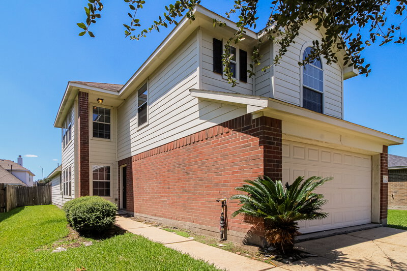 2,260/Mo, 14210 Noahs Landing Ln Houston, TX 77047 Front View 2