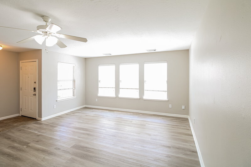2,260/Mo, 14210 Noahs Landing Ln Houston, TX 77047 Living Room View