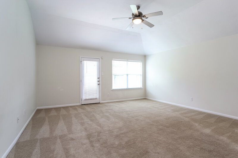 2,195/Mo, 18439 Atascocita Meadows Dr Humble, TX 77346 Master Bedroom View