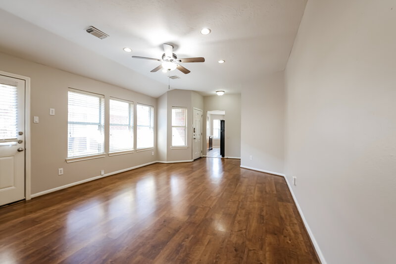 1,720/Mo, 22926 Sugar Bear Dr Spring, TX 77389 Living Room View