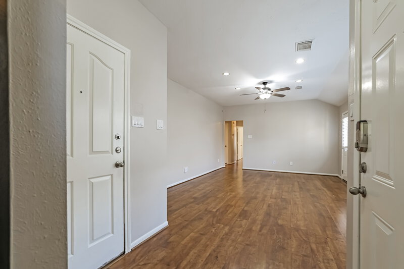 1,720/Mo, 22926 Sugar Bear Dr Spring, TX 77389 Living Room View 2