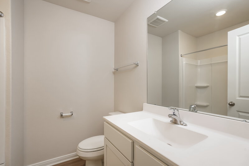 2,090/Mo, 412 Cordova Cliff Dr Katy, TX 77493 Bathroom View