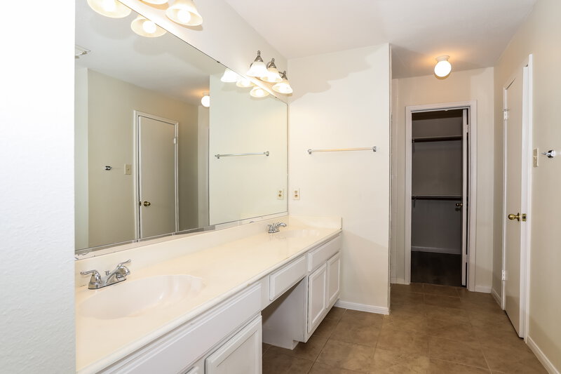 1,920/Mo, 14422 Cypress Valley Dr Cypress, TX 77429 Main Bathroom View