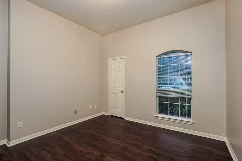 2,035/Mo, 3631 Liberty Square Trl Fresno, TX 77545 Office View