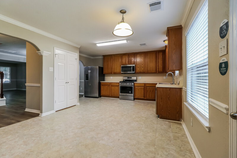 2,385/Mo, 3311 Manor Tree Ln Houston, TX 77068 Kitchen View