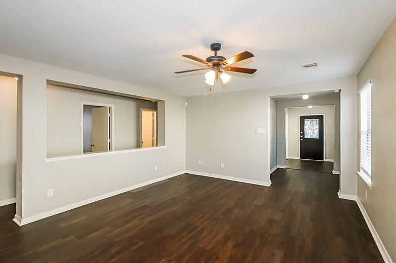 1,685/Mo, 20718 Cypress Crescent Ln Cypress, TX 77433 Living Room View