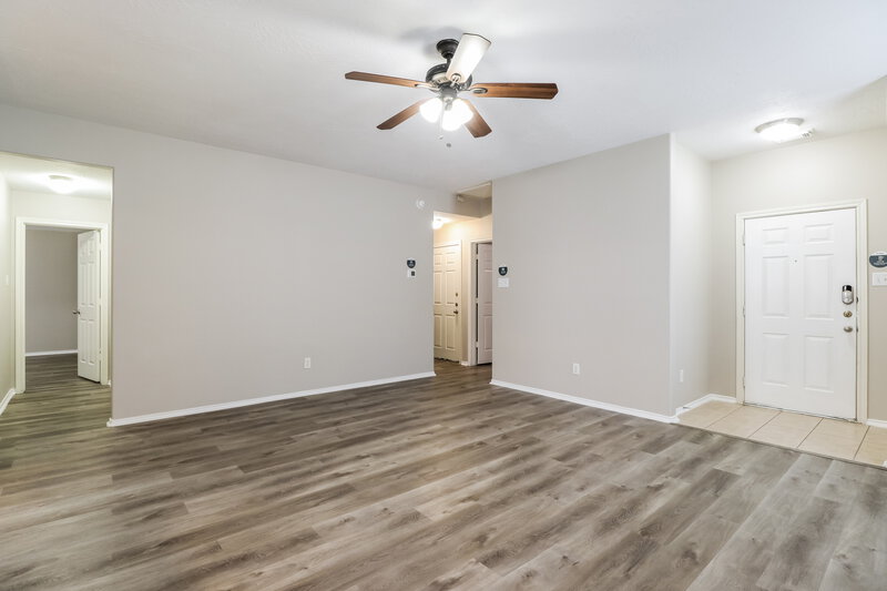 1,840/Mo, 8707 Farm Ridge Ln Humble, TX 77338 Living Room View