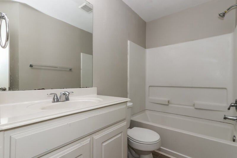 1,775/Mo, 6919 Garnet Trail Ln Richmond, TX 77469 Bathroom View