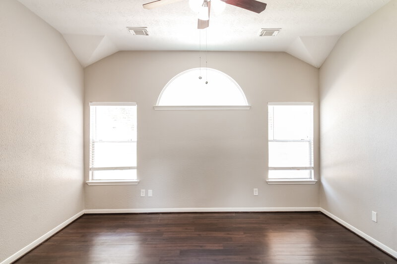 2,160/Mo, 25319 Laurel Green St Spring, TX 77373 Main Bedroom View