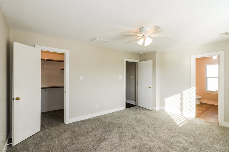 1,690/Mo, 19863 Hidden Shadow Ln Cypress, TX 77433 Main Bedroom View 2