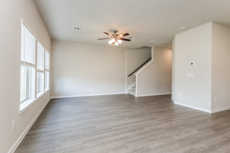 1,775/Mo, 540 Dalloway St Montgomery, TX 77316 Living Room View 3