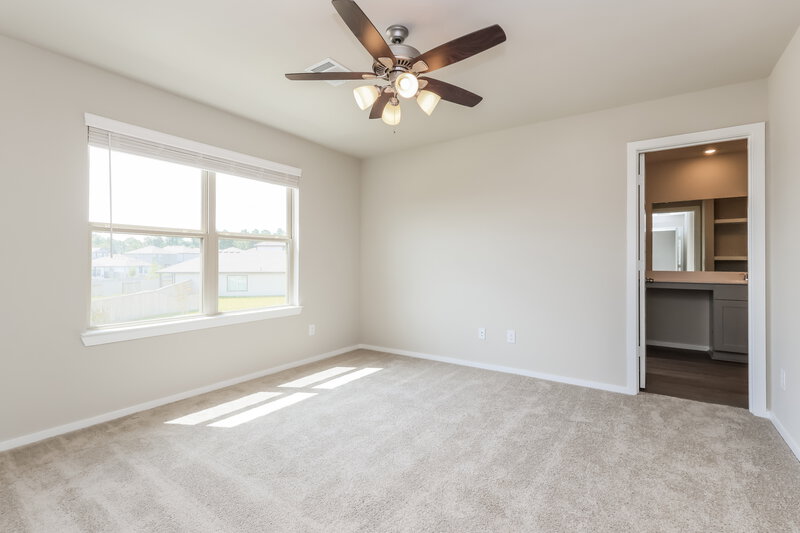 1,775/Mo, 540 Dalloway St Montgomery, TX 77316 Main Bedroom View