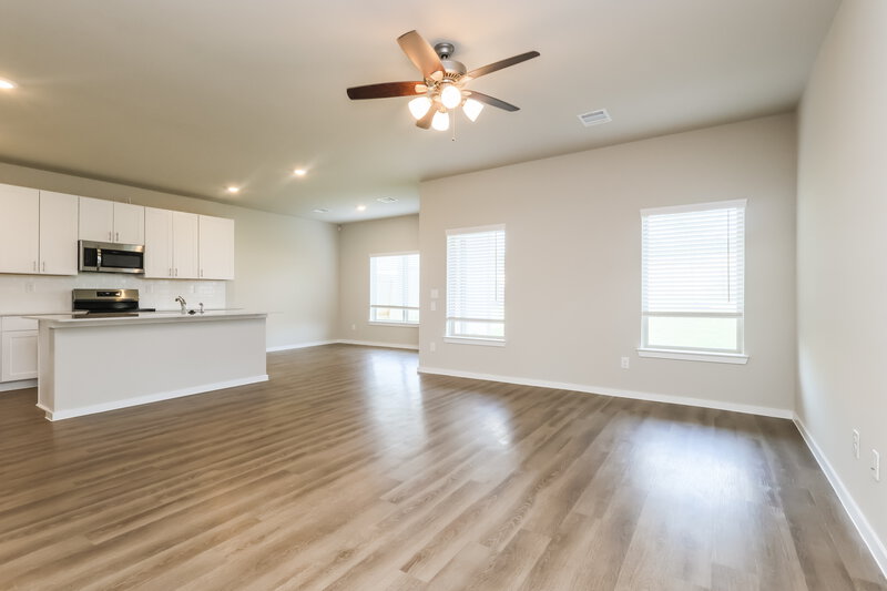 1,880/Mo, 530 Dalloway St Montgomery, TX 77316 Living Room View