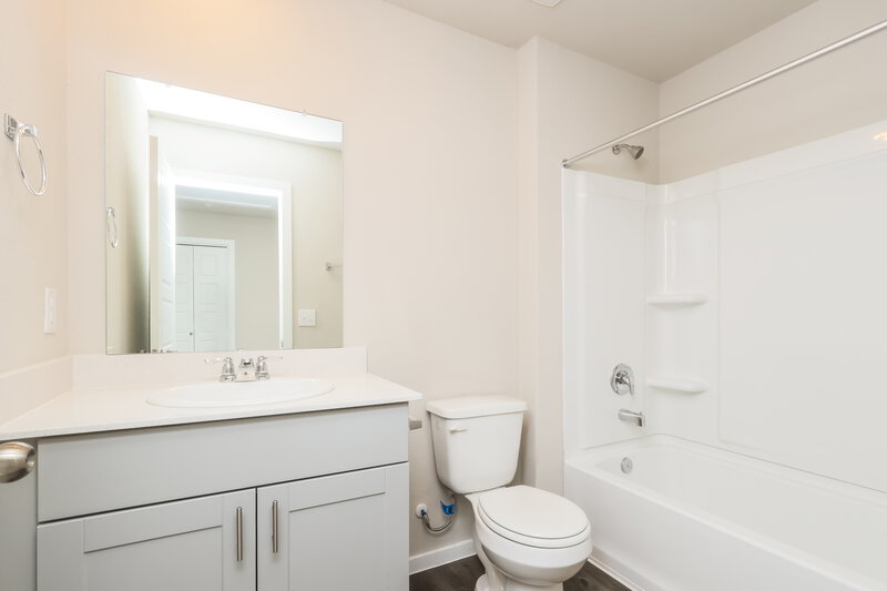 1,880/Mo, 530 Dalloway St Montgomery, TX 77316 Bathroom View
