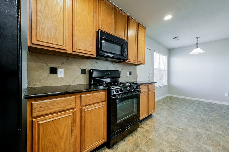 1,890/Mo, 25222 Barmby Dr Tomball, TX 77375 Kitchen View