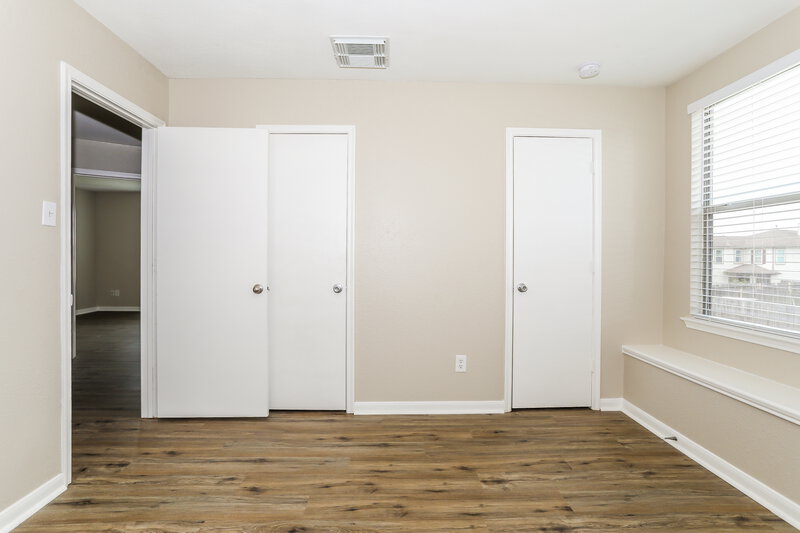 2,300/Mo, 11119 Wild Goose Dr Tomball, TX 77375 Bedroom View 3