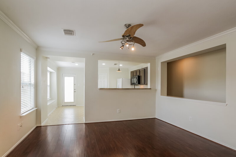 1,715/Mo, 22907 Twisting Maple Ct Spring, TX 77373 Living Room View