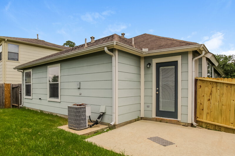 1,715/Mo, 22907 Twisting Maple Ct Spring, TX 77373 Rear View