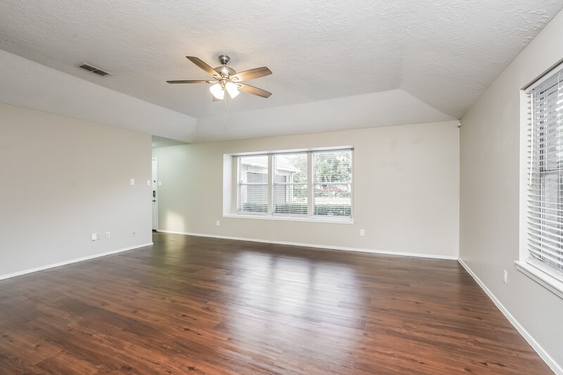 1,735/Mo, 21035 Rivershadows Ln Spring, TX 77388 Living Room View 2