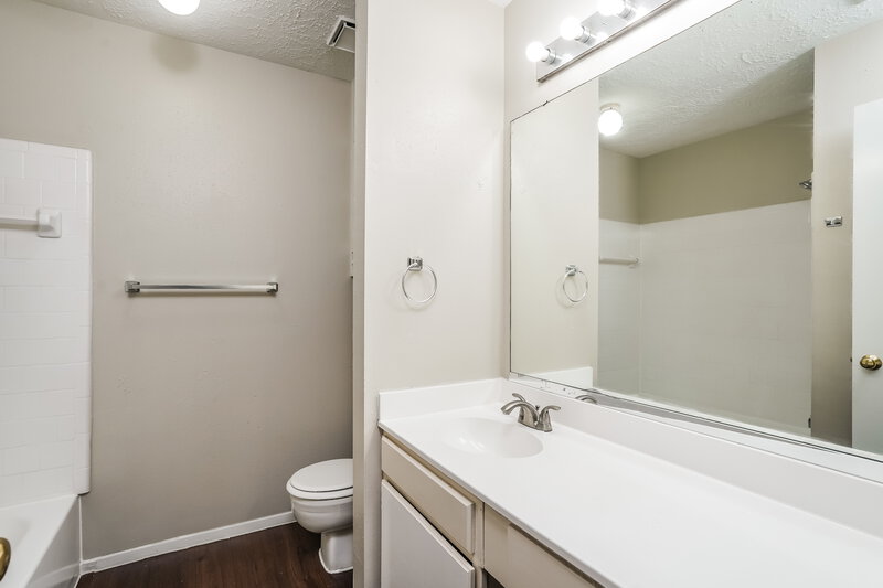 1,735/Mo, 21035 Rivershadows Ln Spring, TX 77388 Bathroom View