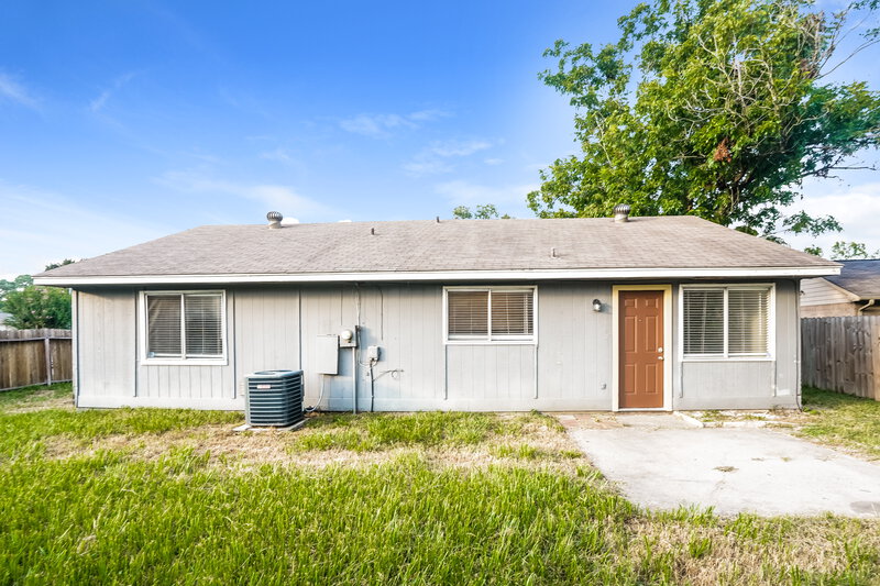 1,735/Mo, 21035 Rivershadows Ln Spring, TX 77388 Rear View