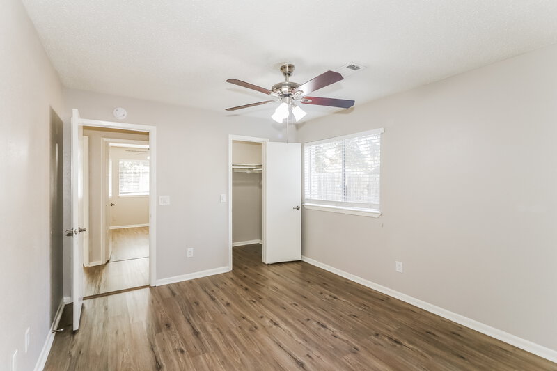 1,785/Mo, 19514 Glenway Falls Dr Katy, TX 77449 Main Bedroom View