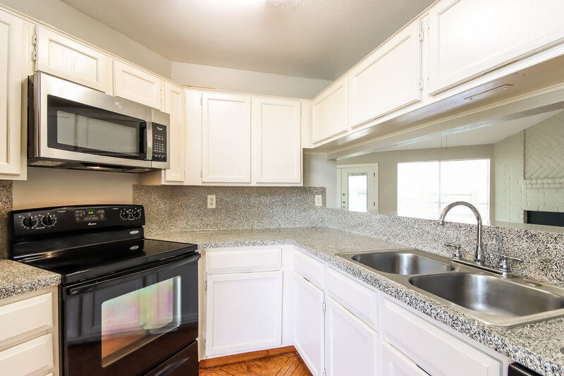 0/Mo, 5210 Kristen Ct Spring, TX 77373 Kitchen View 2