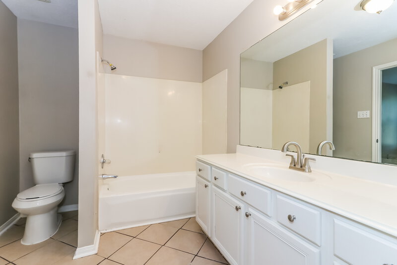 1,500/Mo, 19938 Sycamore Valley Dr Cypress, TX 77433 Main Bathroom View