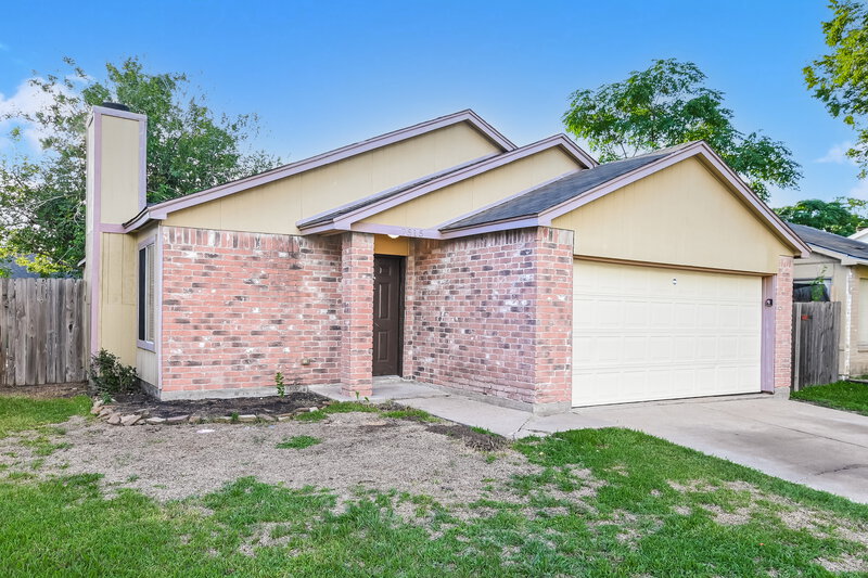 1,800/Mo, 7515 Pepperbrook Dr Houston, TX 77041 Front View