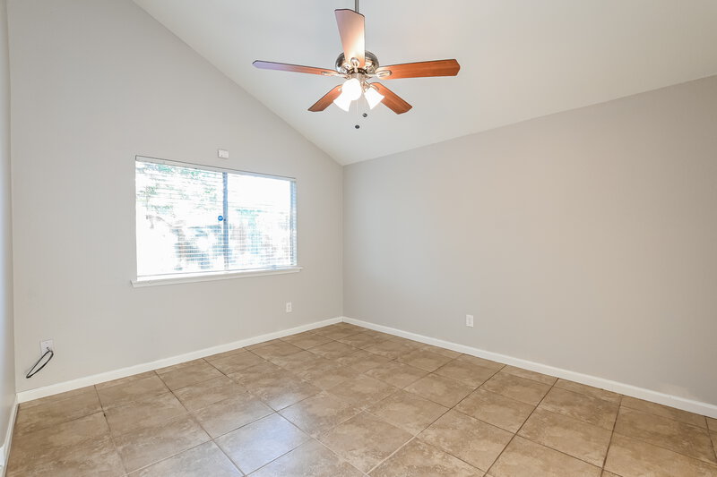 1,800/Mo, 7515 Pepperbrook Dr Houston, TX 77041 Main Bedroom View