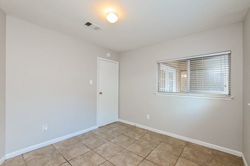 1,800/Mo, 7515 Pepperbrook Dr Houston, TX 77041 Bedroom View 3