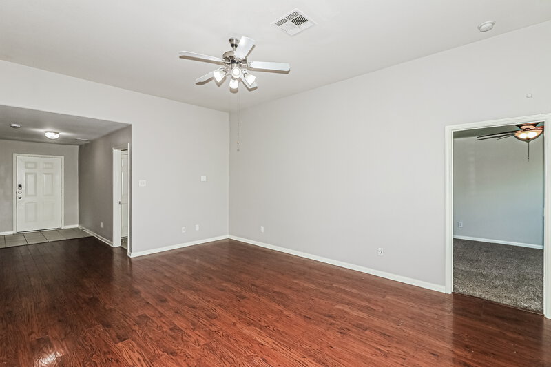 1,890/Mo, 7123 Northchase Ln Rosenberg, TX 77469 Living Room View 2