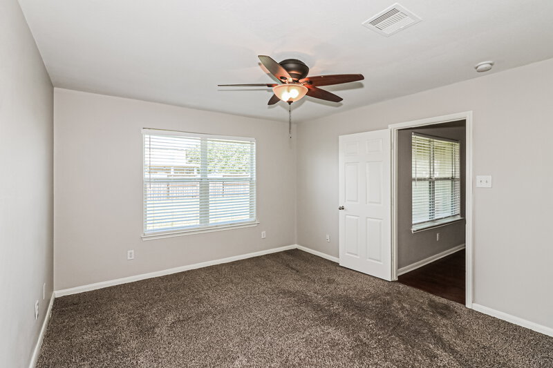 1,890/Mo, 7123 Northchase Ln Rosenberg, TX 77469 Main Bedroom View