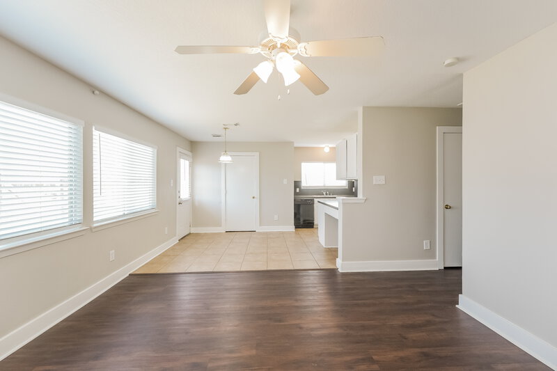 1,840/Mo, 19859 Hidden Shadow Ln Cypress, TX 77433 Living Room View