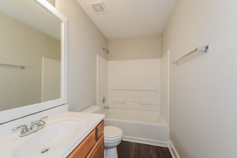 1,840/Mo, 19859 Hidden Shadow Ln Cypress, TX 77433 Bathroom View