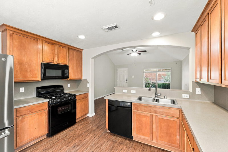 1,730/Mo, 19242 Hopeview Ct Katy, TX 77449 Kitchen View 2